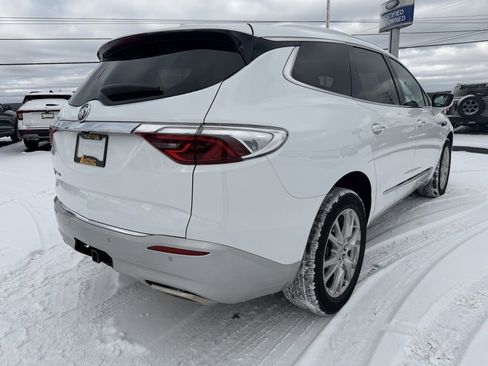 Used 2023 Buick Enclave Essence w/ Experience Buick Package image 9
