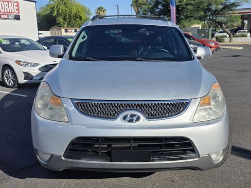 Used 2009 Hyundai Veracruz Limited w/ Navigation Pkg 4 FWD image 2