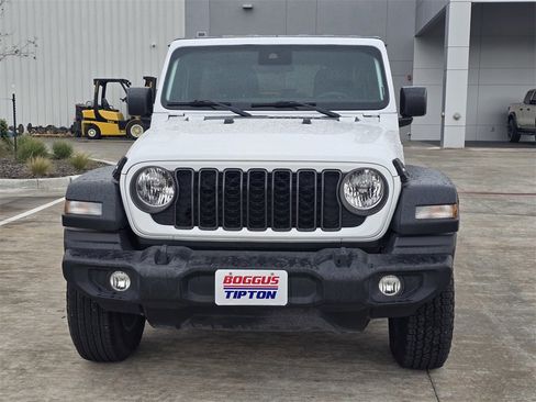 Used 2024 Jeep Wrangler Sport S image 10