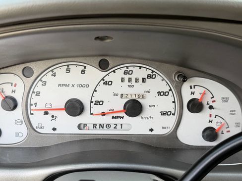 Used 2003 Ford Explorer Sport Trac XLT image 19