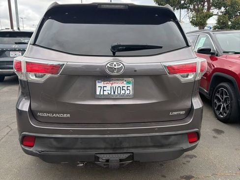Used 2014 Toyota Highlander Limited FWD image 3