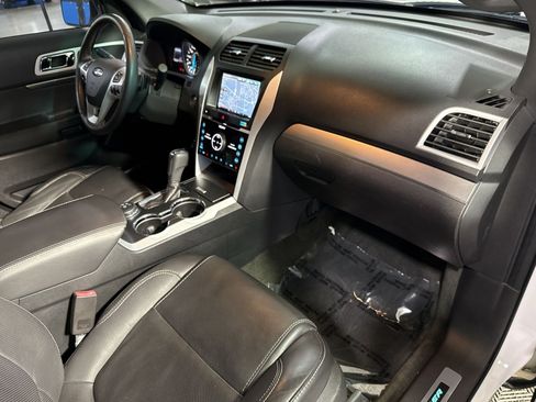 Used 2015 Ford Explorer Sport w/ Equipment Group 401A image 38
