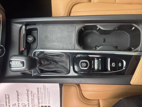 Used 2021 Volvo XC60 T5 Inscription w/ Advanced Package image 19