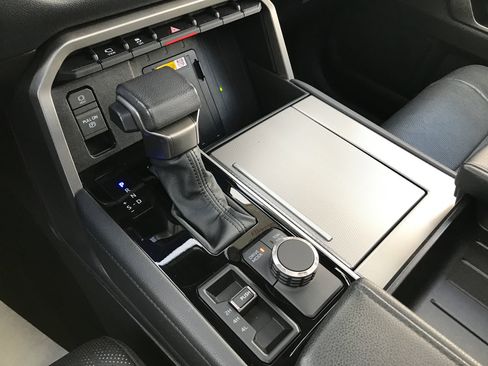 Certified 2024 Toyota Sequoia Limited image 22