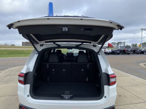 New 2026 Honda Pilot Sport image 28