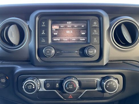 Used 2021 Jeep Wrangler Unlimited Sport image 18