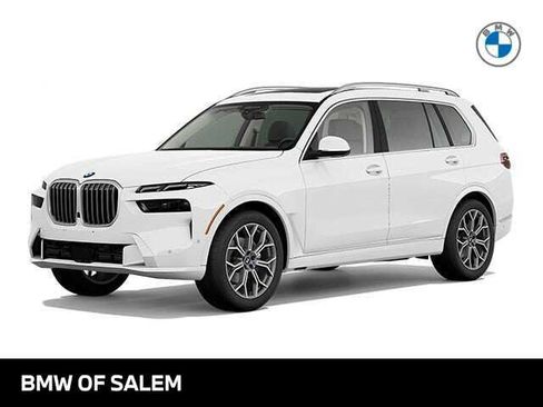 Used 2024 BMW X7 xDrive40i w/ M Sport Package image 1