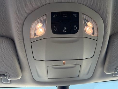 Used 2024 Chrysler Pacifica Touring-L FWD image 48