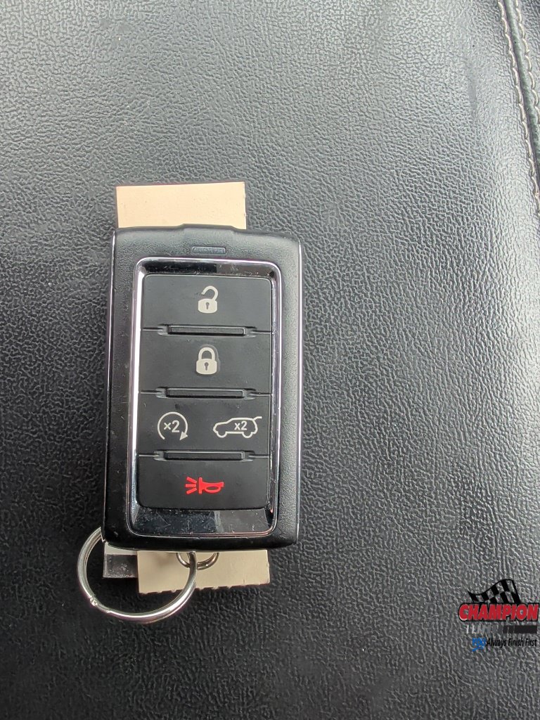 Used 2023 Jeep Grand Cherokee Limited AWD/4WD image 24