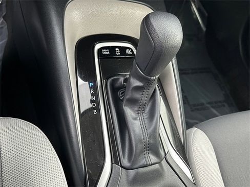 Certified 2024 Toyota Corolla LE image 30
