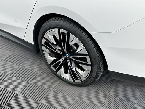 Used 2026 BMW 540i xDrive AWD/4WD image 40