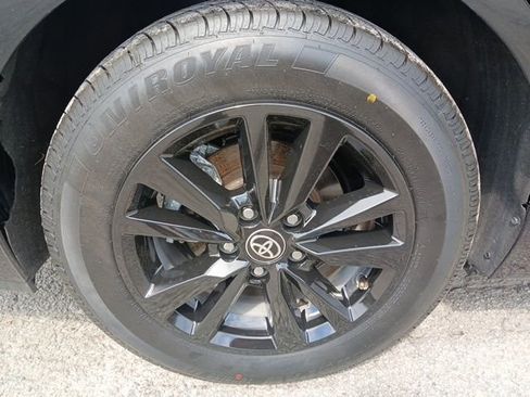 Used 2025 Toyota Camry LE image 49