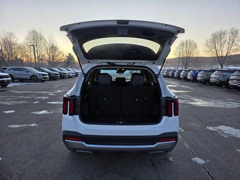 New 2026 Kia Sorento S AWD/4WD image 9