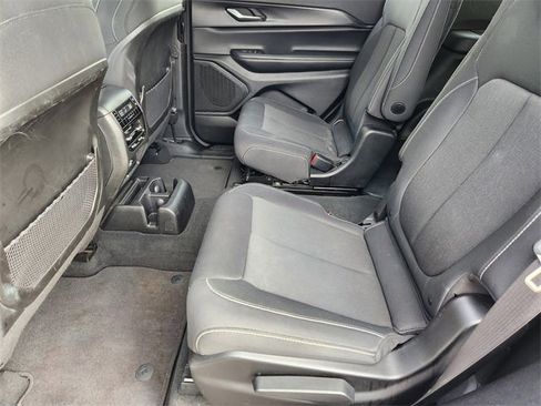 Used 2023 Jeep Grand Cherokee L Laredo image 31