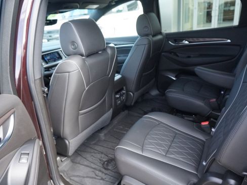 Used 2024 Buick Enclave Avenir w/ Avenir Technology Package AWD/4WD image 8