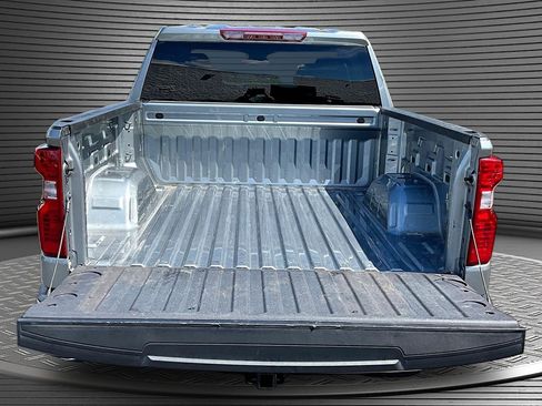 Used 2024 Chevrolet Silverado 1500 LT AWD/4WD image 7