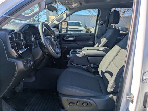 Used 2025 Chevrolet Silverado 2500 LT image 20