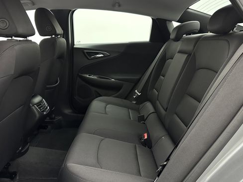 Used 2025 Chevrolet Malibu LT image 27