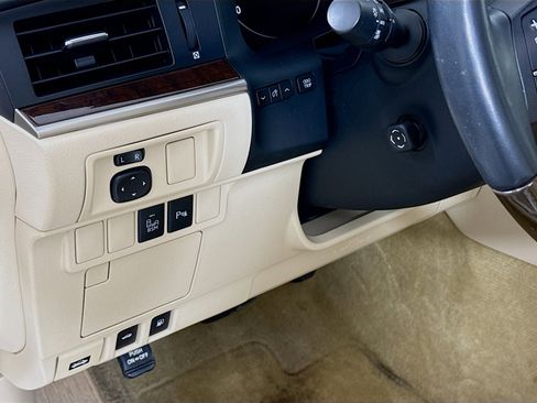 Used 2014 Lexus ES 350 w/ Luxury Package image 10