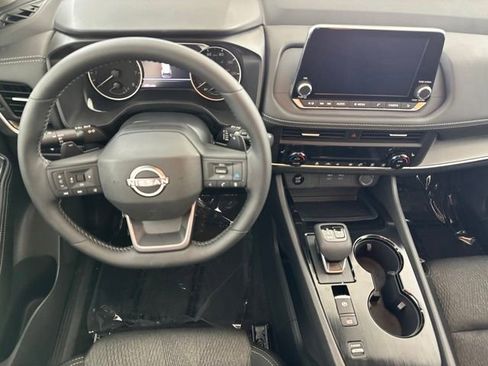 Used 2026 Nissan Rogue SV w/ Cold Weather Package FWD image 28