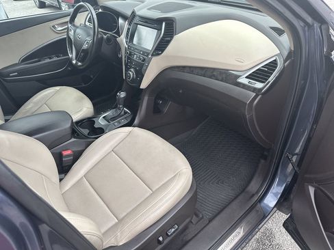 Used 2017 Hyundai Santa Fe Sport w/ Cargo Package FWD image 27