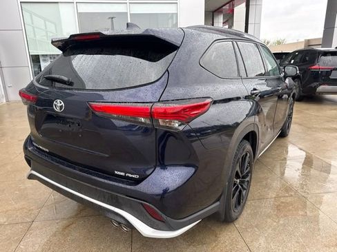 Used 2023 Toyota Highlander XSE AWD/4WD image 6