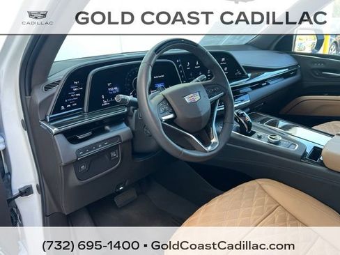 Used 2023 Cadillac Escalade Premium Luxury w/ LPO, Floor Liner Package AWD/4WD image 25