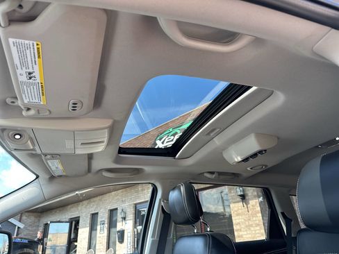 Used 2015 Dodge Journey Crossroad w/ Flexible Seating Group image 16