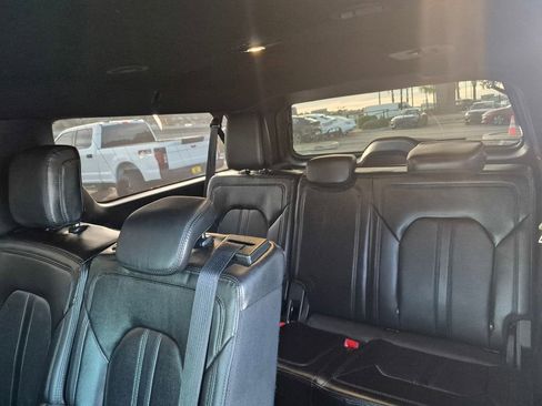 Used 2021 Ford Expedition Max Limited image 16