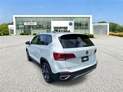 Certified 2022 Volkswagen Taos SEL AWD/4WD image 3