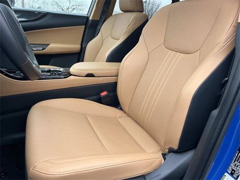 Certified 2025 Lexus NX 250 FWD w/ Towing Package (2000 Lbs) image 34