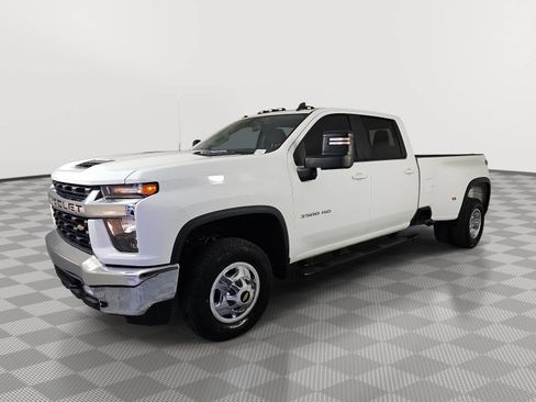 Used 2022 Chevrolet Silverado 3500 LT w/ Convenience Package AWD/4WD image 4