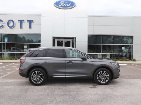 Used 2022 Lincoln Corsair FWD image 17