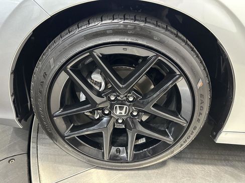 Certified 2025 Honda Civic Sport image 9
