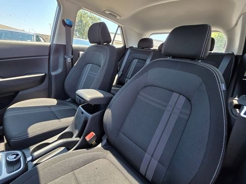 New 2025 Hyundai Venue SEL image 16