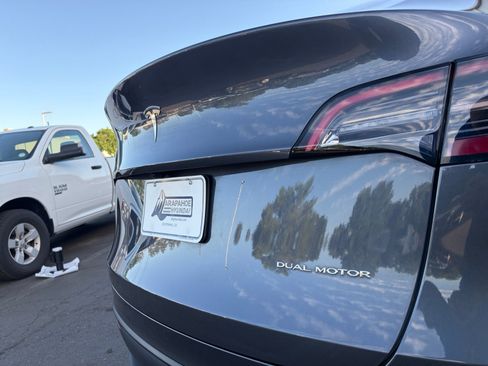 Used 2023 Tesla Model Y Long Range AWD/4WD image 16