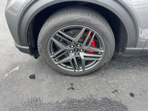 Certified 2025 Ford Explorer ST RWD image 3