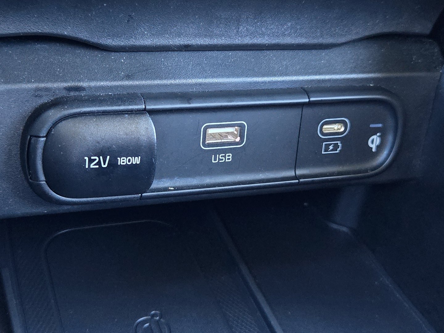 Used 2025 Kia Telluride S AWD/4WD image 30