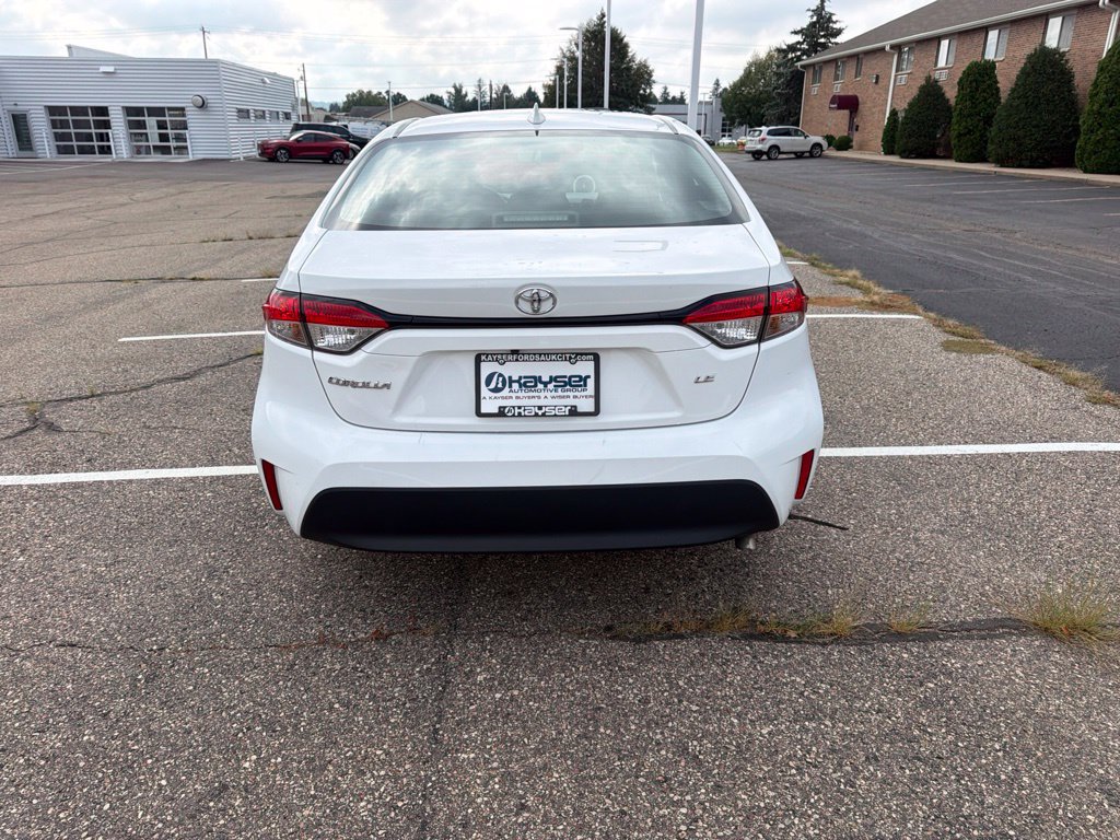 Used 2025 Toyota Corolla LE FWD image 6