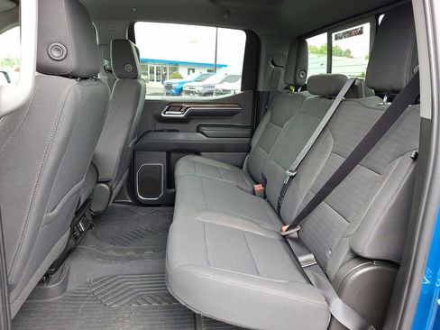 Certified 2022 Chevrolet Silverado 1500 LT w/ Z71 Off-Road Package AWD/4WD image 20