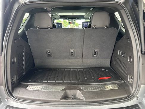 Used 2021 GMC Yukon AT4 w/ AT4 Premium Package AWD/4WD image 7