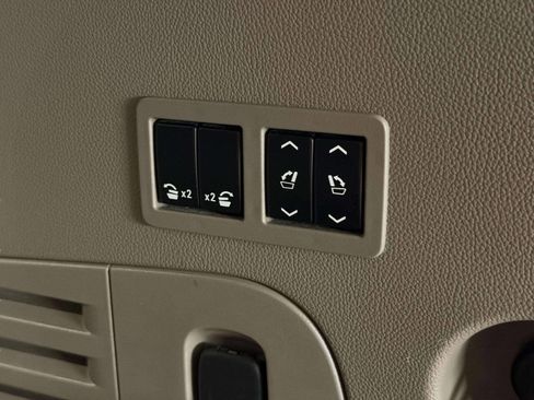 Used 2017 Chevrolet Tahoe LT w/ LT Signature Package image 8