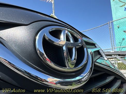 Used 2017 Toyota Yaris LE image 36