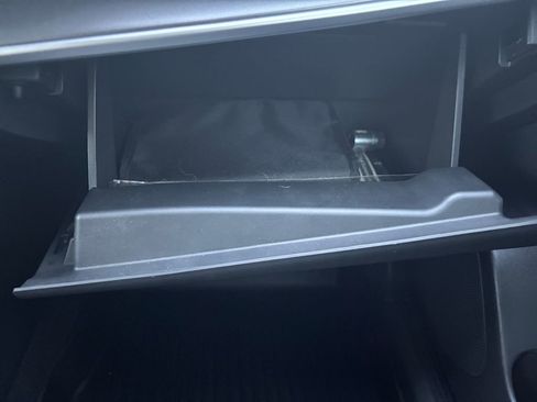 Used 2023 Nissan Rogue SV image 8