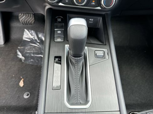 New 2025 Nissan Kicks SV w/ SV Premium Package image 18