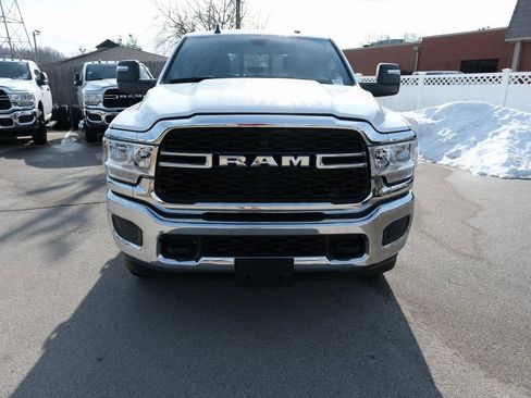 Used 2024 RAM 3500 Tradesman w/ Chrome Appearance Group AWD/4WD image 12