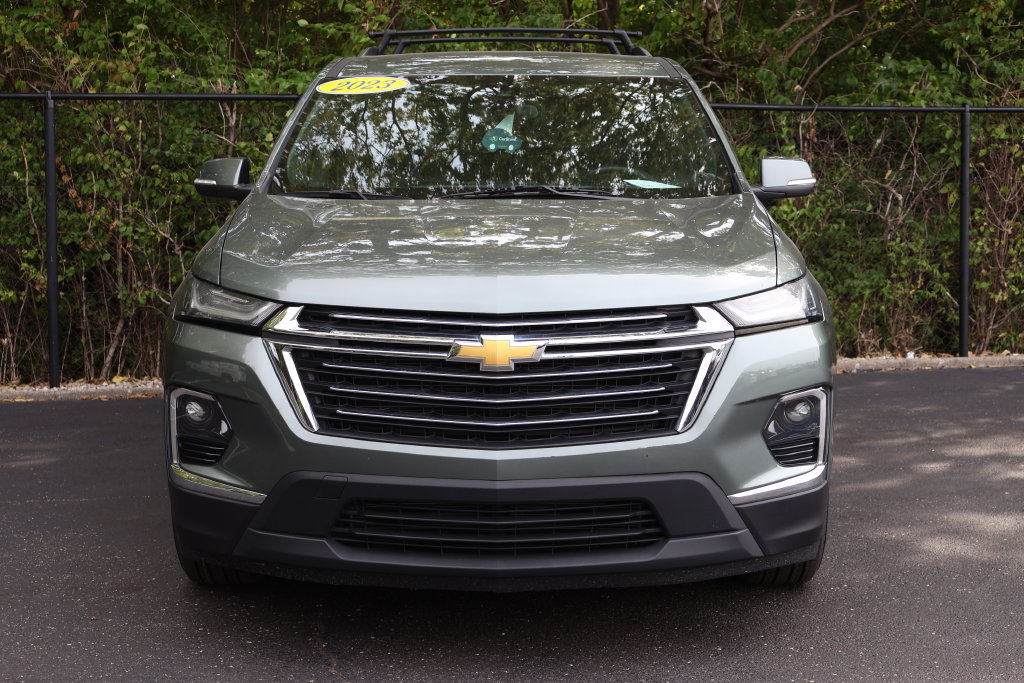 Certified 2023 Chevrolet Traverse LT FWD image 2