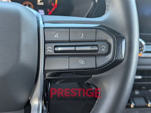 Used 2024 Chevrolet Colorado LT AWD/4WD image 18
