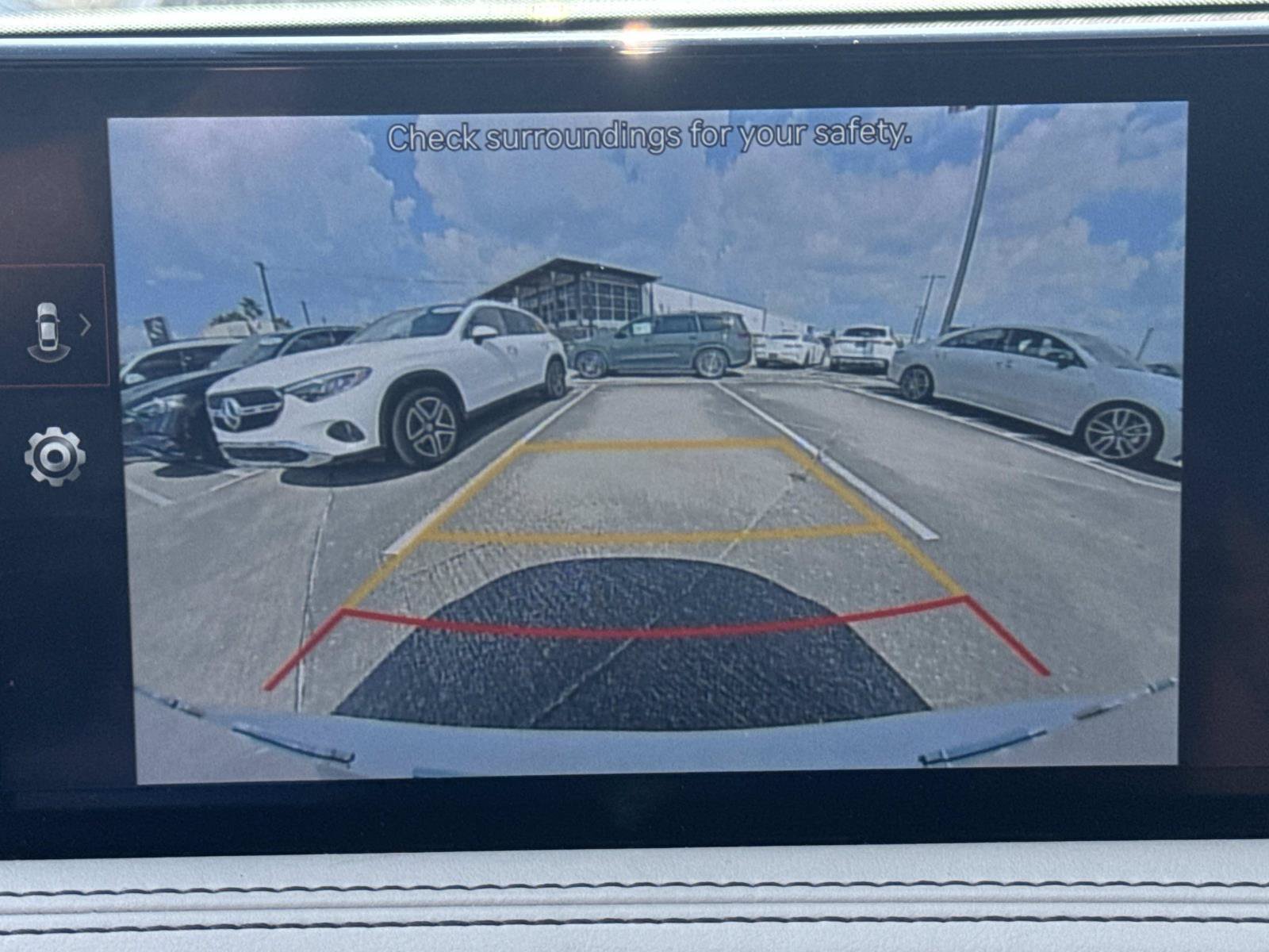 Used 2025 Genesis G70 2.5T RWD image 25
