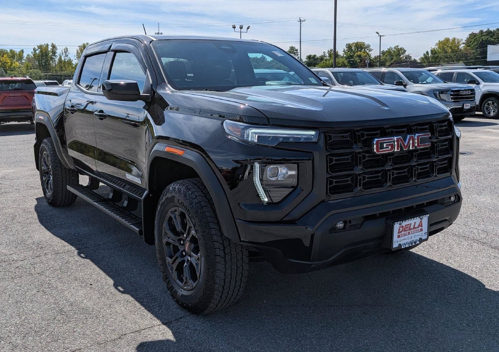 Used 2025 GMC Canyon Elevation w/ Convenience Package AWD/4WD image 3